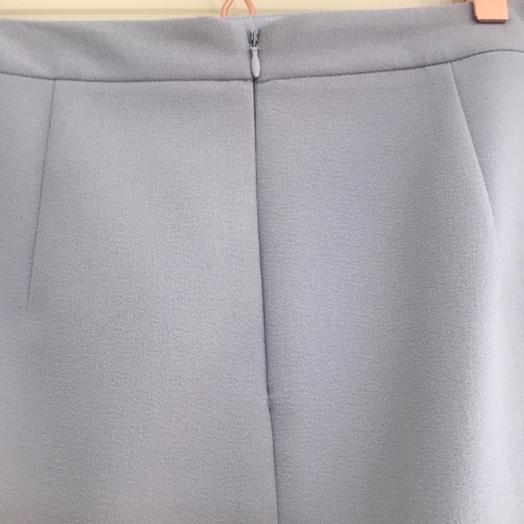 Top shop light grey skirt. Size 10. NWT. - Picture 4 of 4
